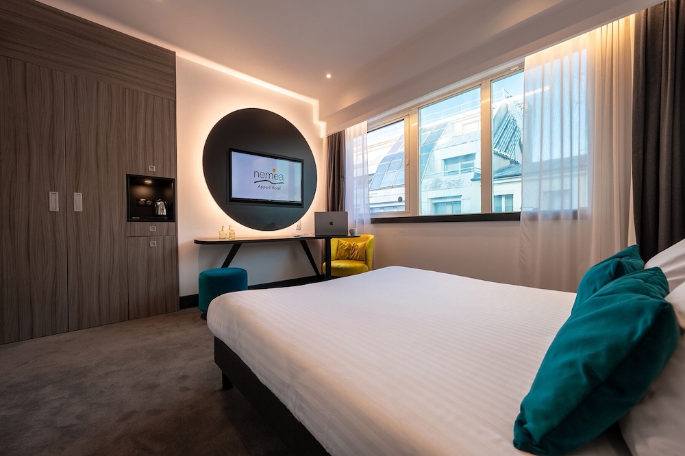 Nemea Paris Levallois 11/56