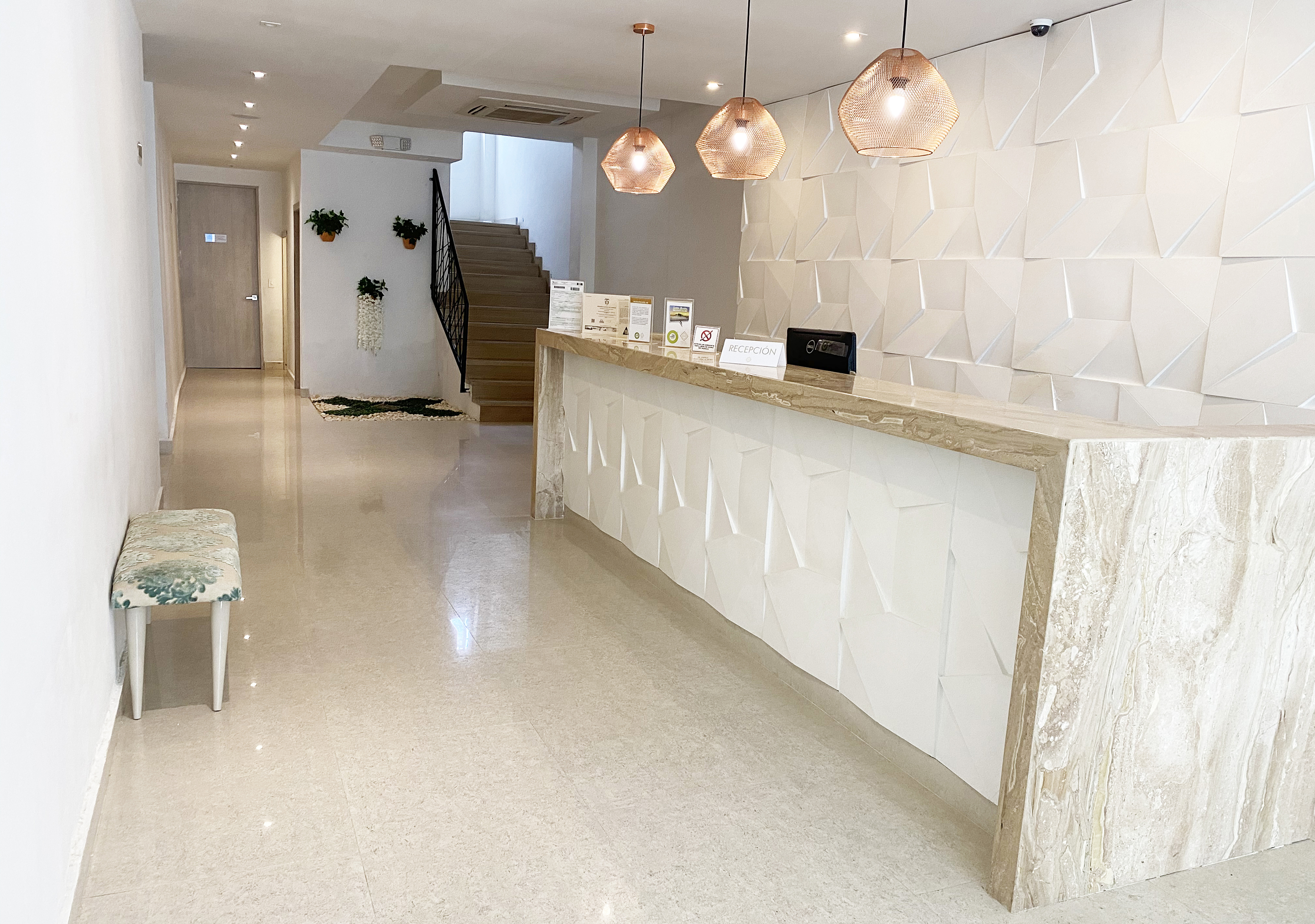 HOTEL 1525 3/20