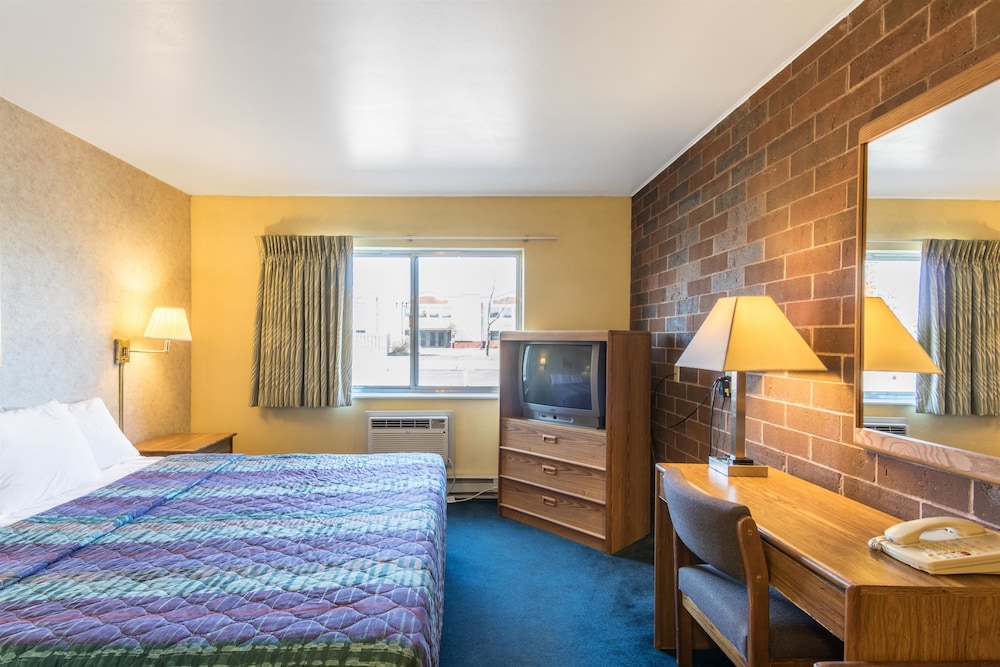 Motel6 Eau Claire, WI 12/49