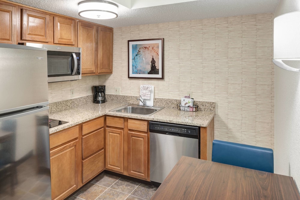 Residence Inn By Marriott Kansas City Country Club Plaza 30/38