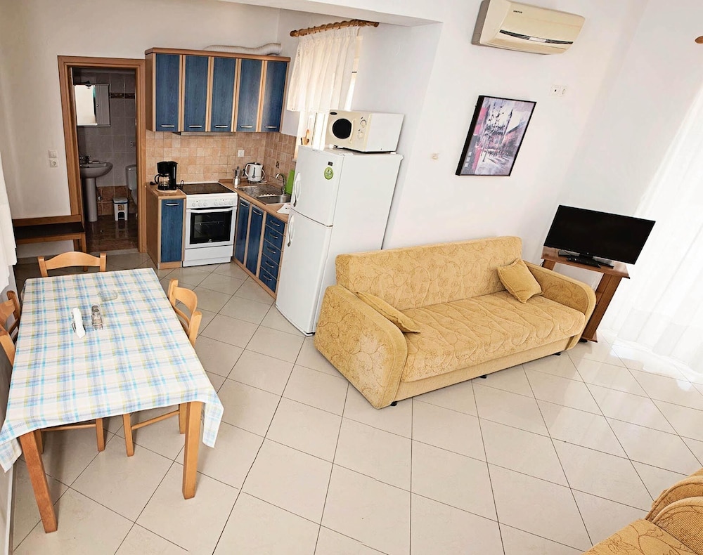 Nephele Apartments 23/50
