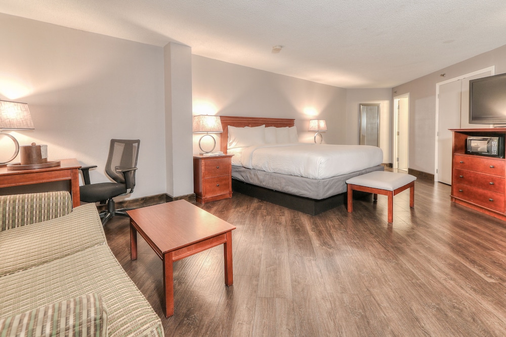2 BEDROOMS, FAMILY SUITE
