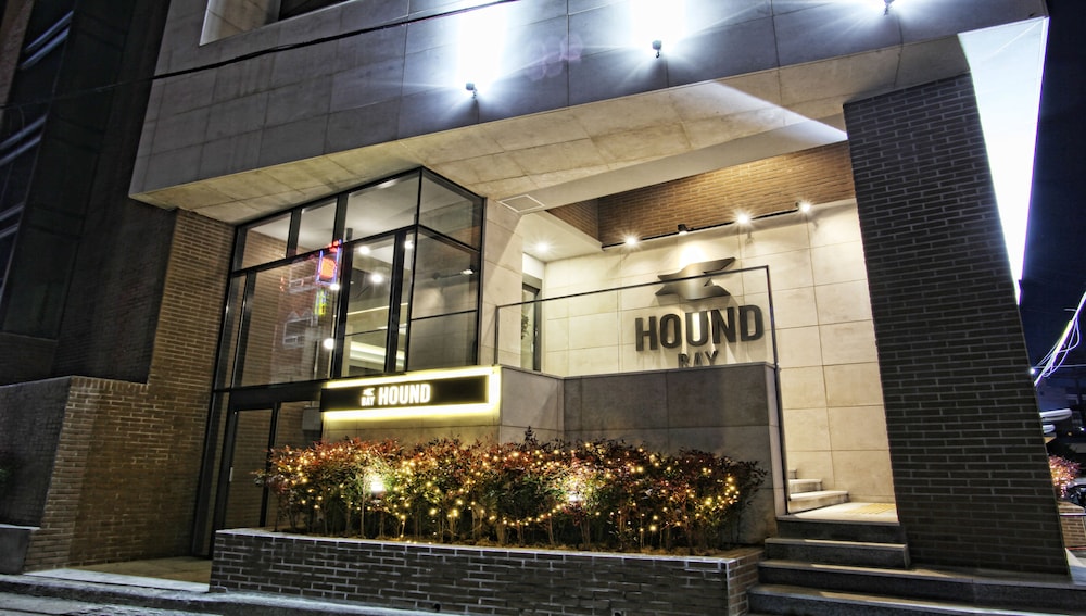 Bay Hound Hotel in BUSAN
