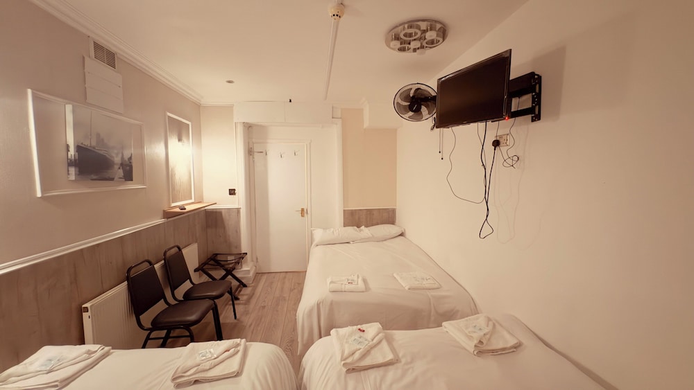 Hotel Earls Court 25/50