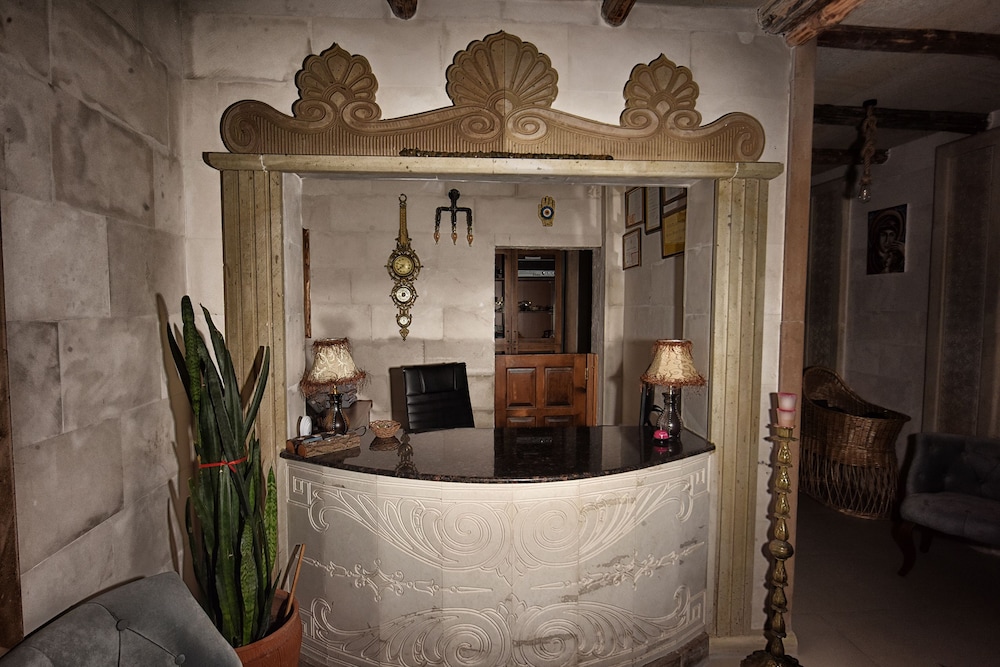 El Nazar Stone Suite 9/50