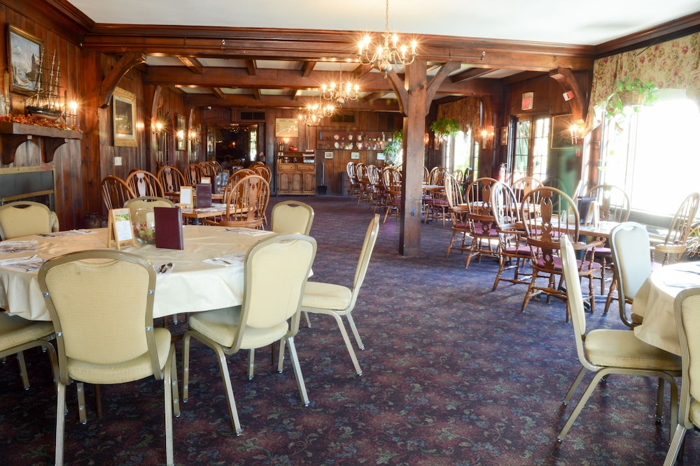 Lamie S Inn And the Old Salt Restaurant 60/73