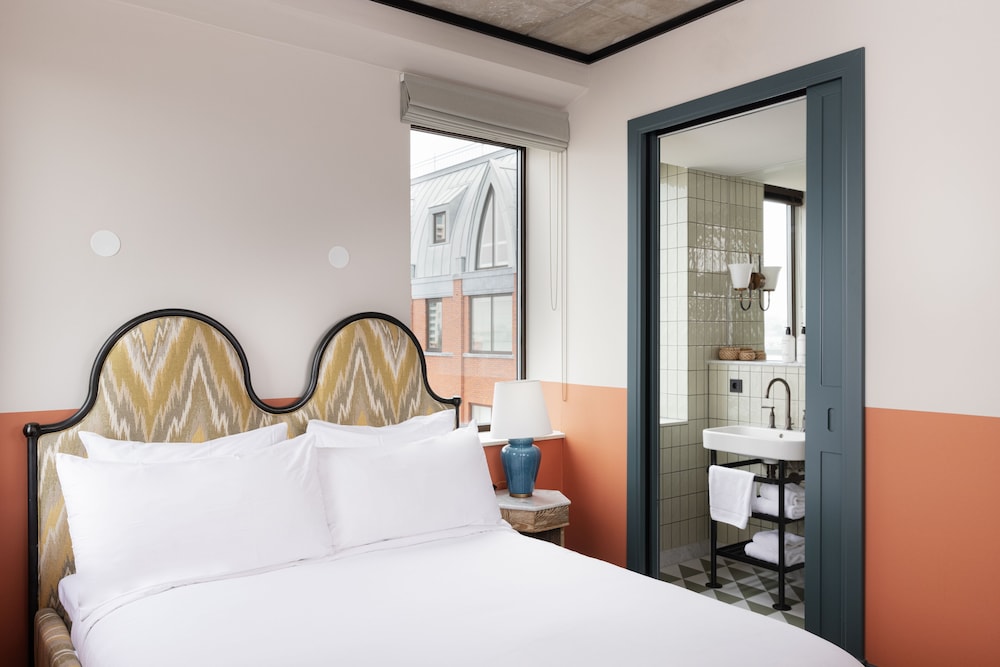 Room at The July - Boat & Co, AMSTERDAM