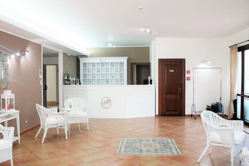Hotel Achibea 4/50