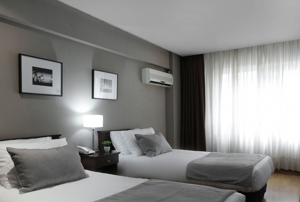 SUPERIOR, TWIN BEDS