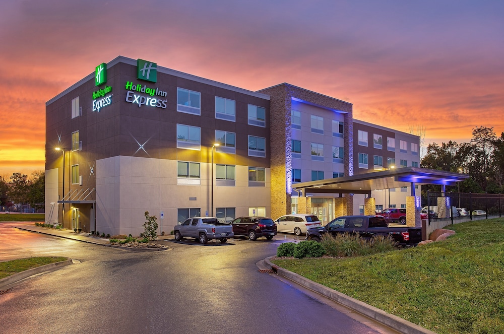 Holiday Inn Express Williamsburg 1/66