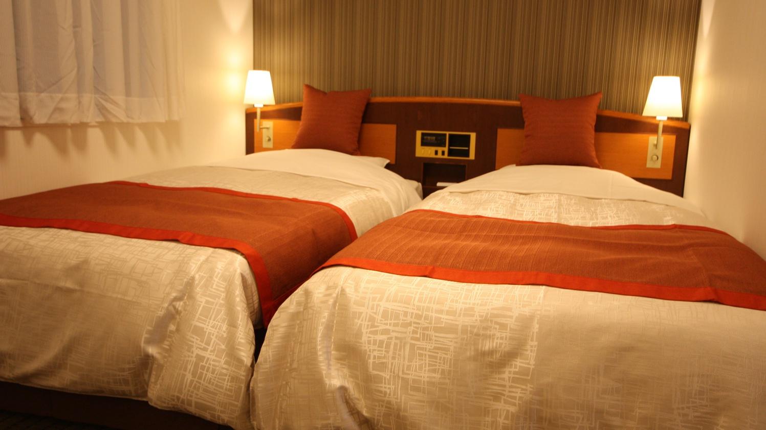 Run of House, Twin Beds, New Wing