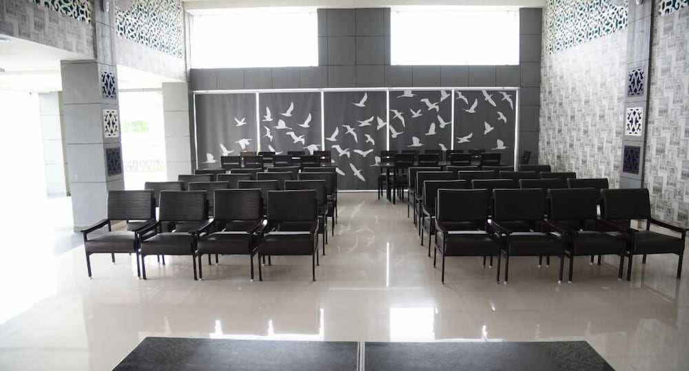 Oyo 7130 Hotel Broadway 41/50
