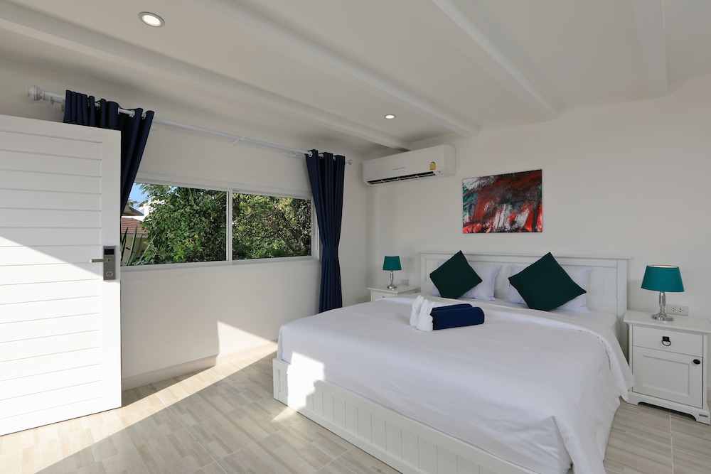 Kata White Villas 8/44