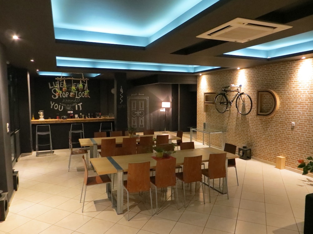 Leonidaion Guest House 37/41