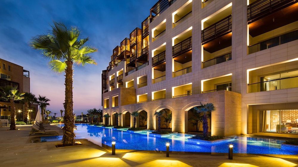 Kempinski Summerland Hotel & Resort Beirut 5/65