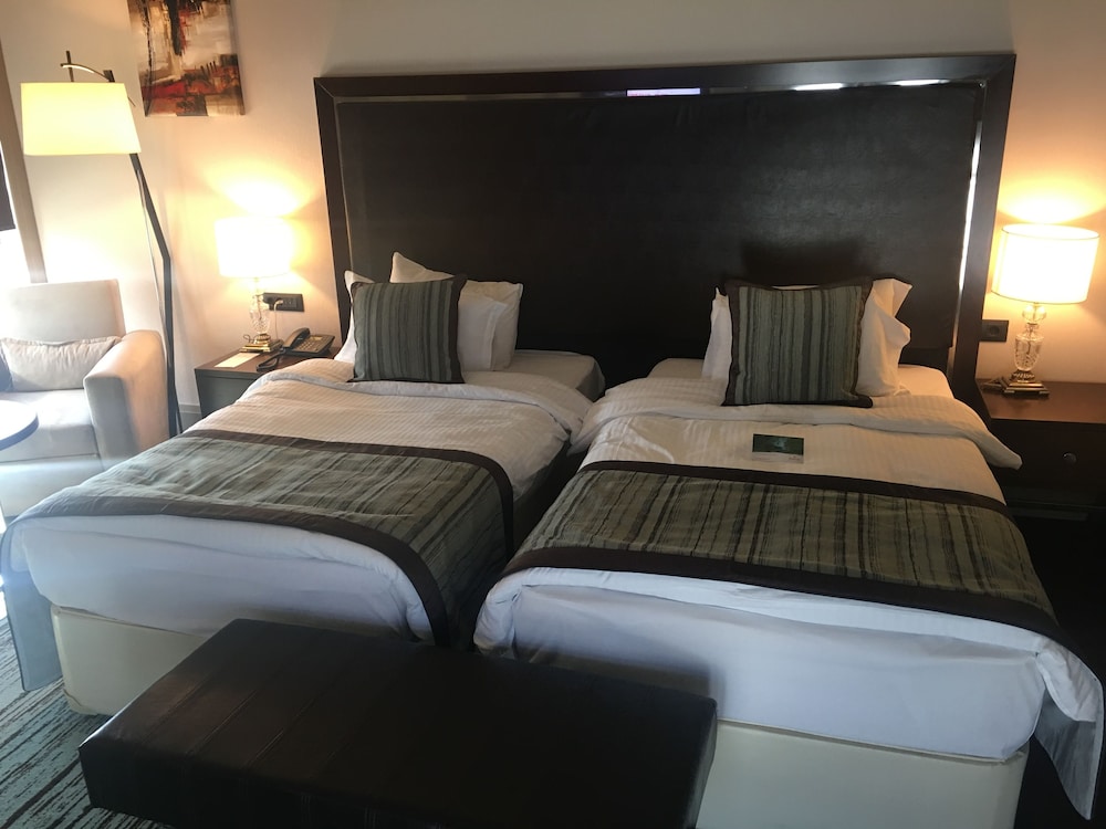 Standard, Twin Beds