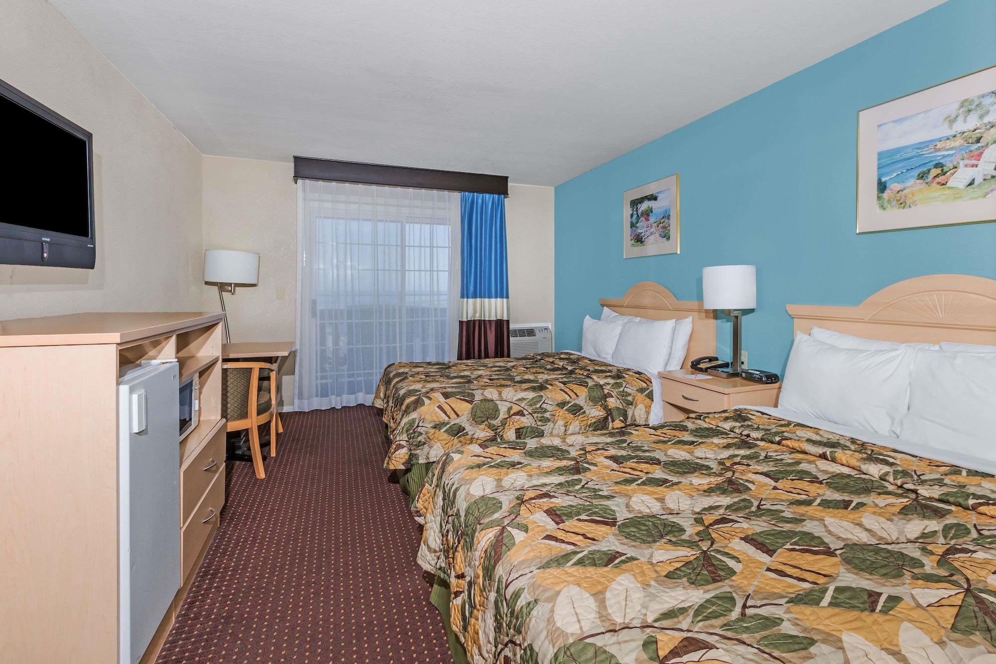 غرفة بزنس بسريرين كوين بإطلالة على البحر، Howard Johnson By Wyndham Santa Cruz Beach Boardwalk 6/7