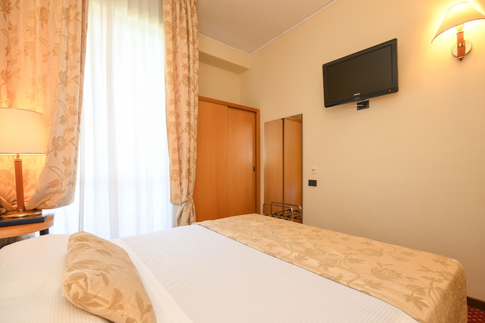 HOTEL OLIVETO 23/73