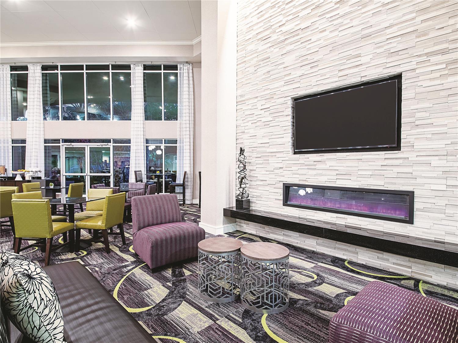 La Quinta Inn & Suites by Wyndham Austin Airport 42/46