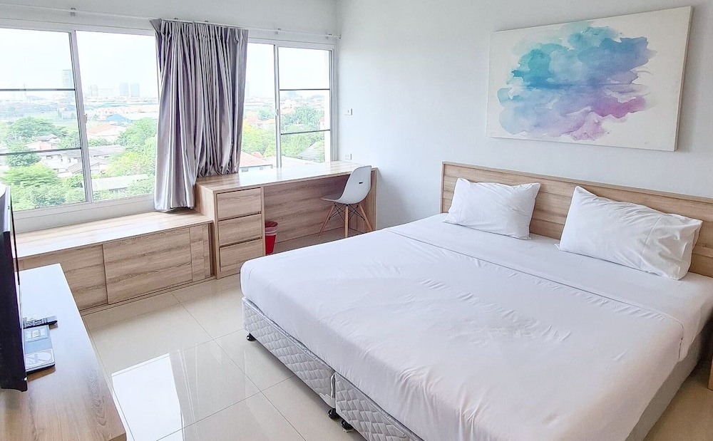 1 BEDROOM, APARTMENT