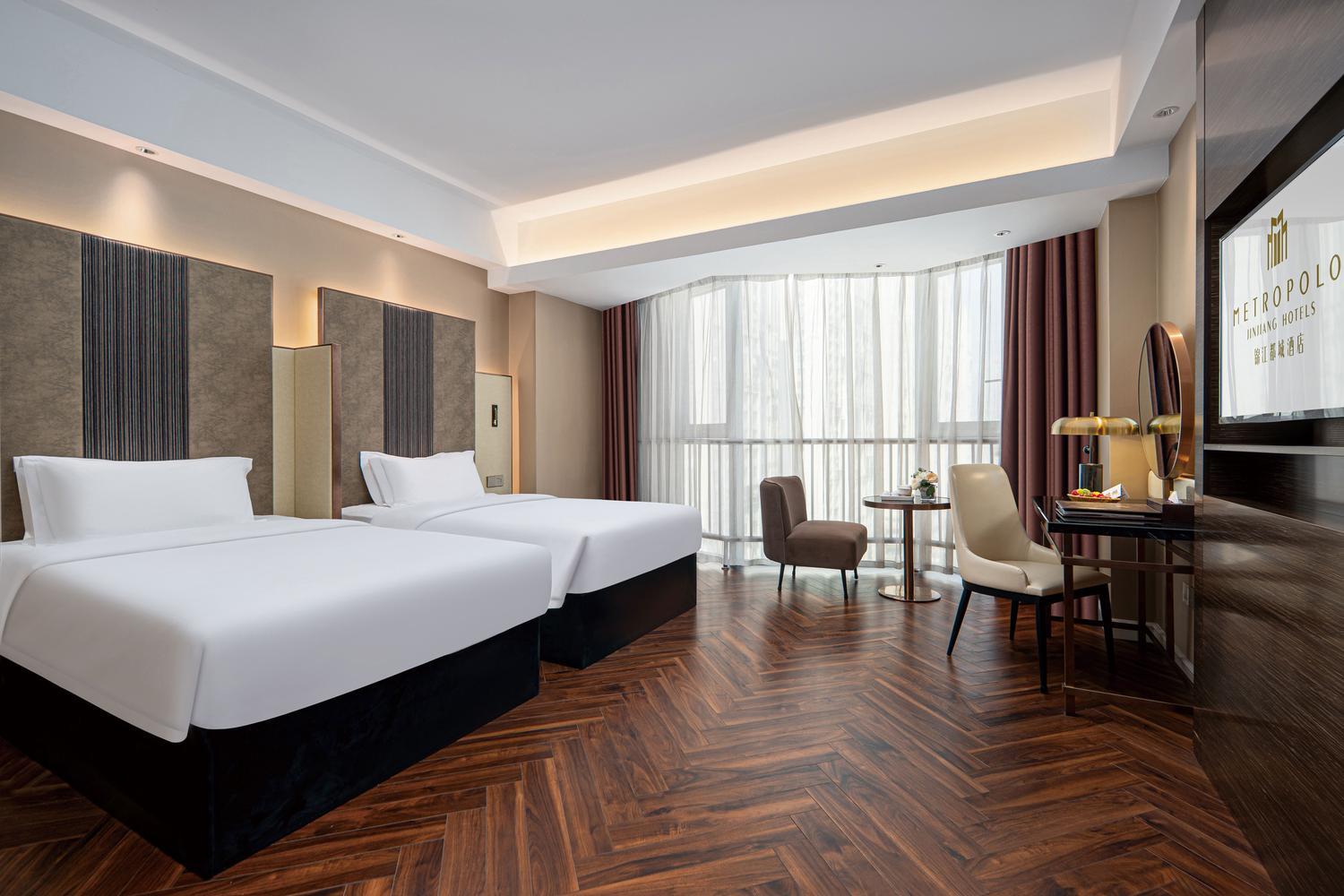 Elegant, Twin Beds