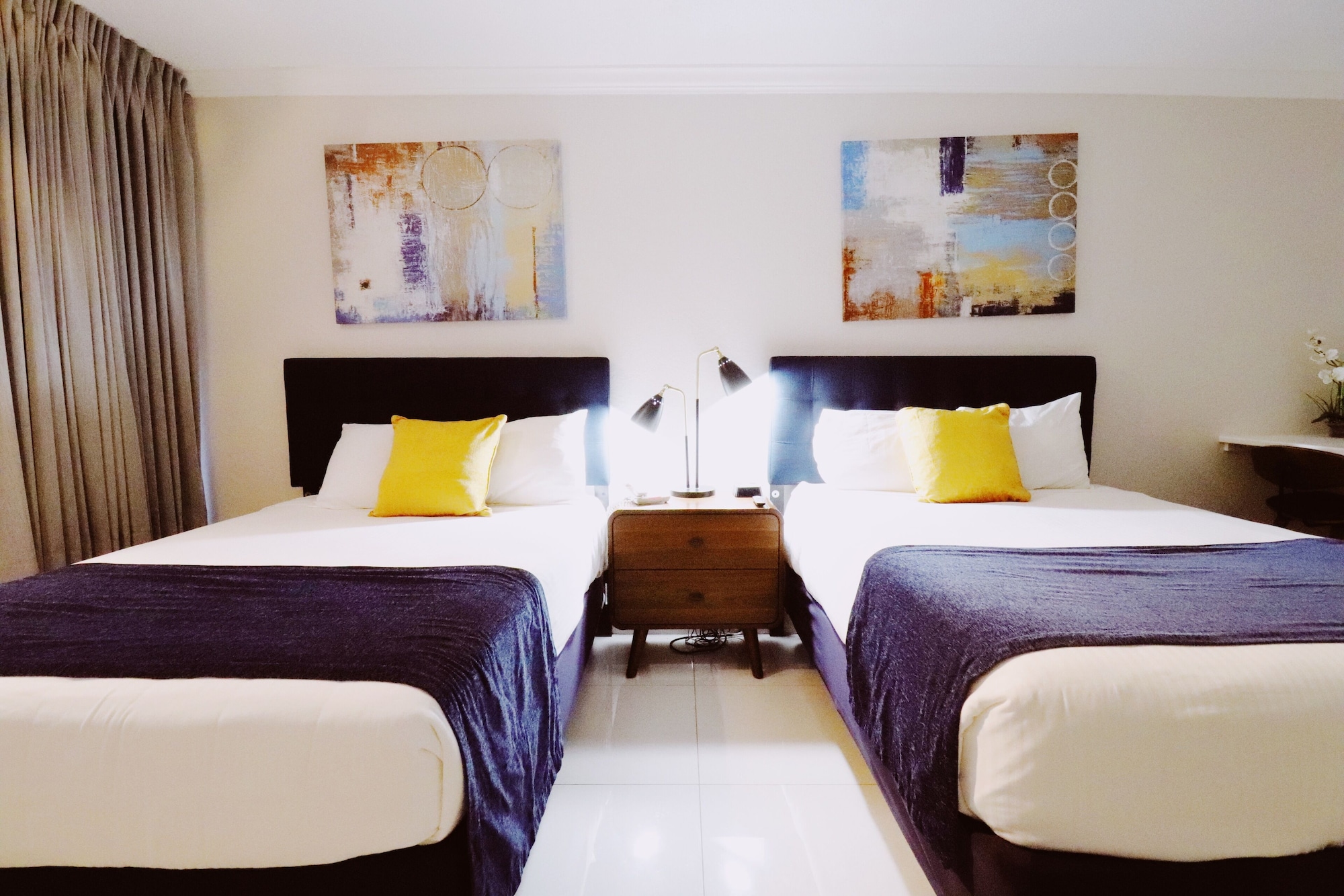 Standard, 2 Double Beds