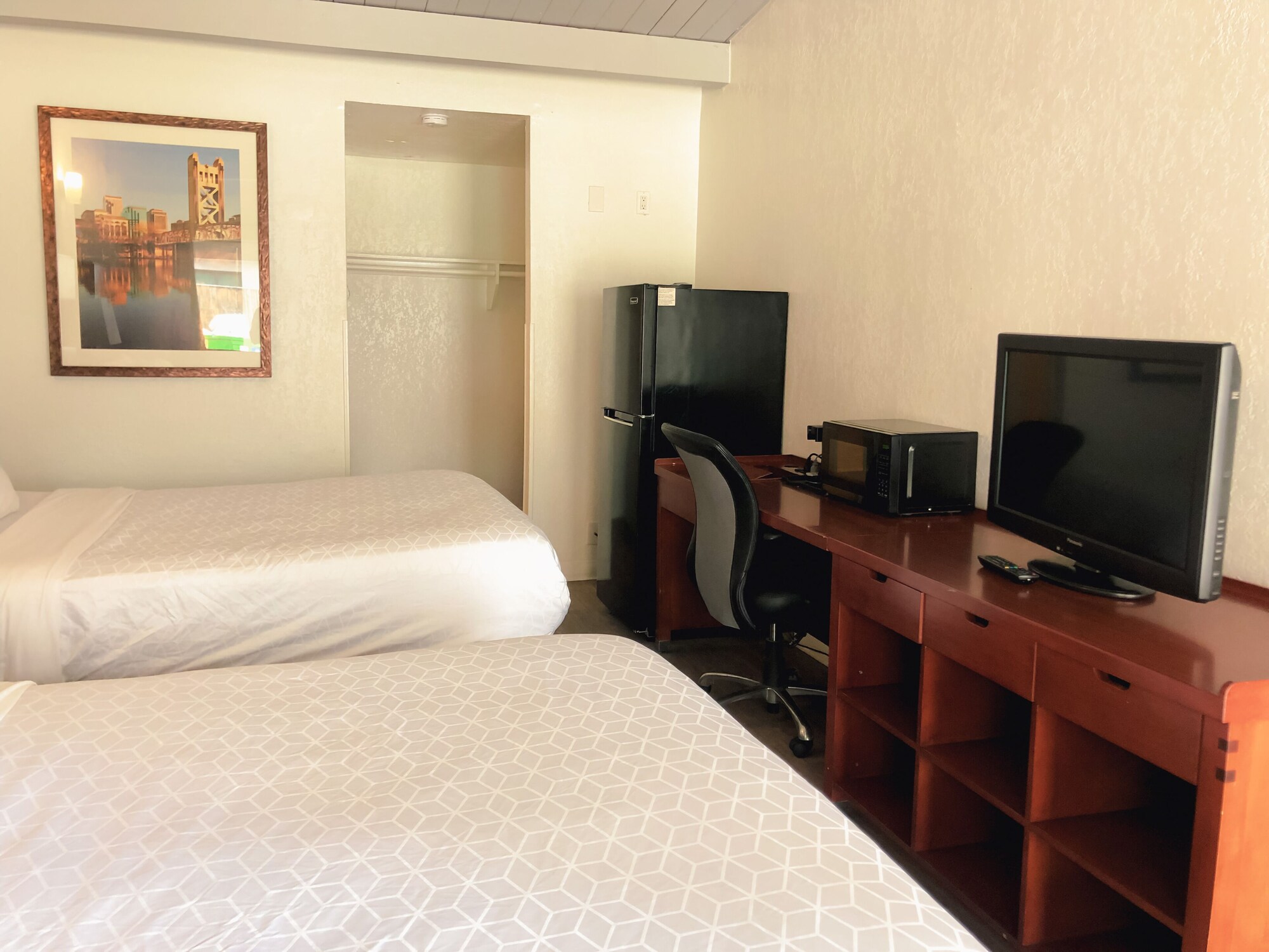 غرفة بسريرين كوين، Super 8 by Wyndham San Jose Airport 3/4