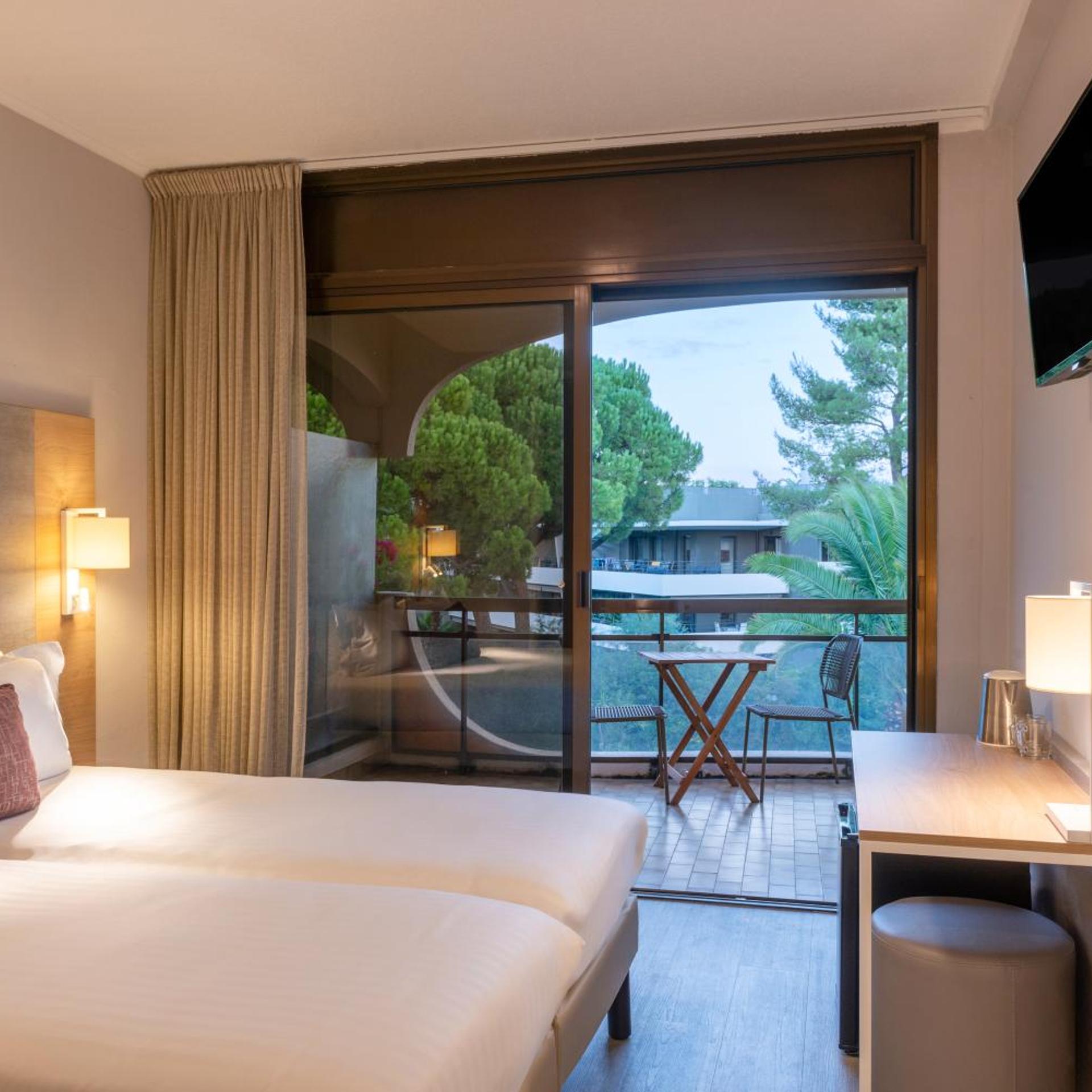 Room, Twin Beds, Sea Side, Terrace