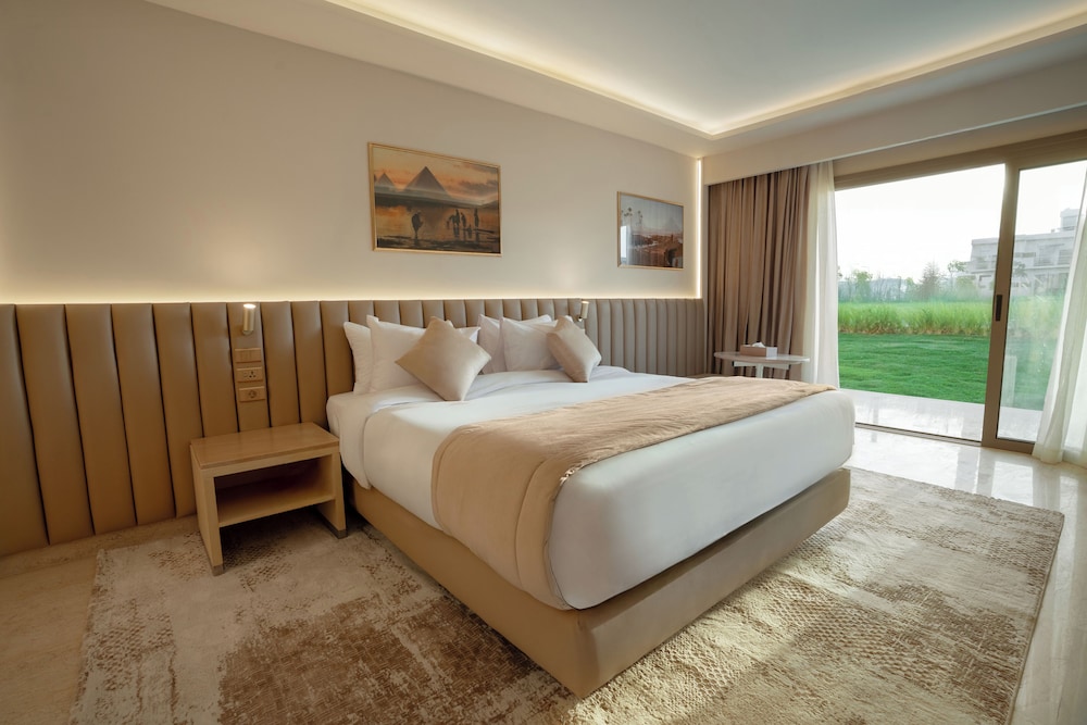 SUPER, DELUXE, KING BED