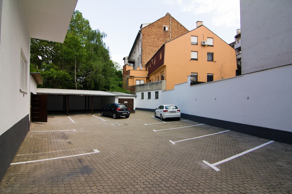 Hotel Garden 44/50