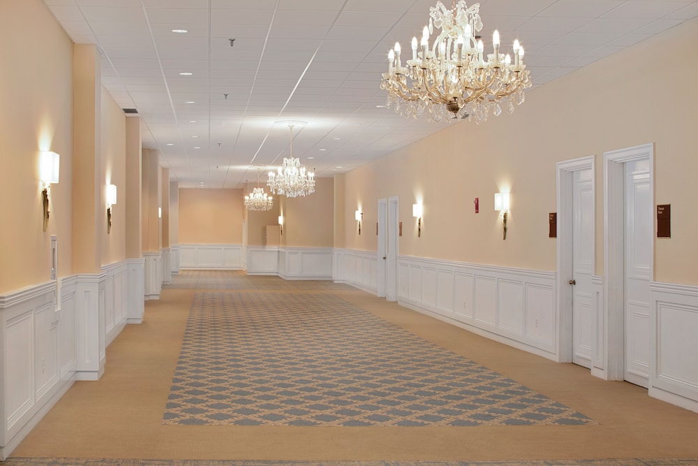 Westford Regency Inn And Conference Center 3/18