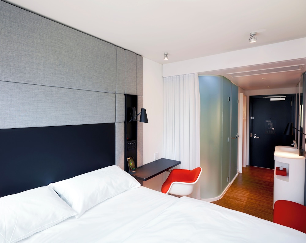 PREMIUM, KING BED, WITH VIEW