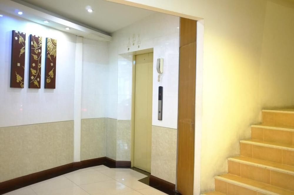 V Style Boutique Hotel 41/53