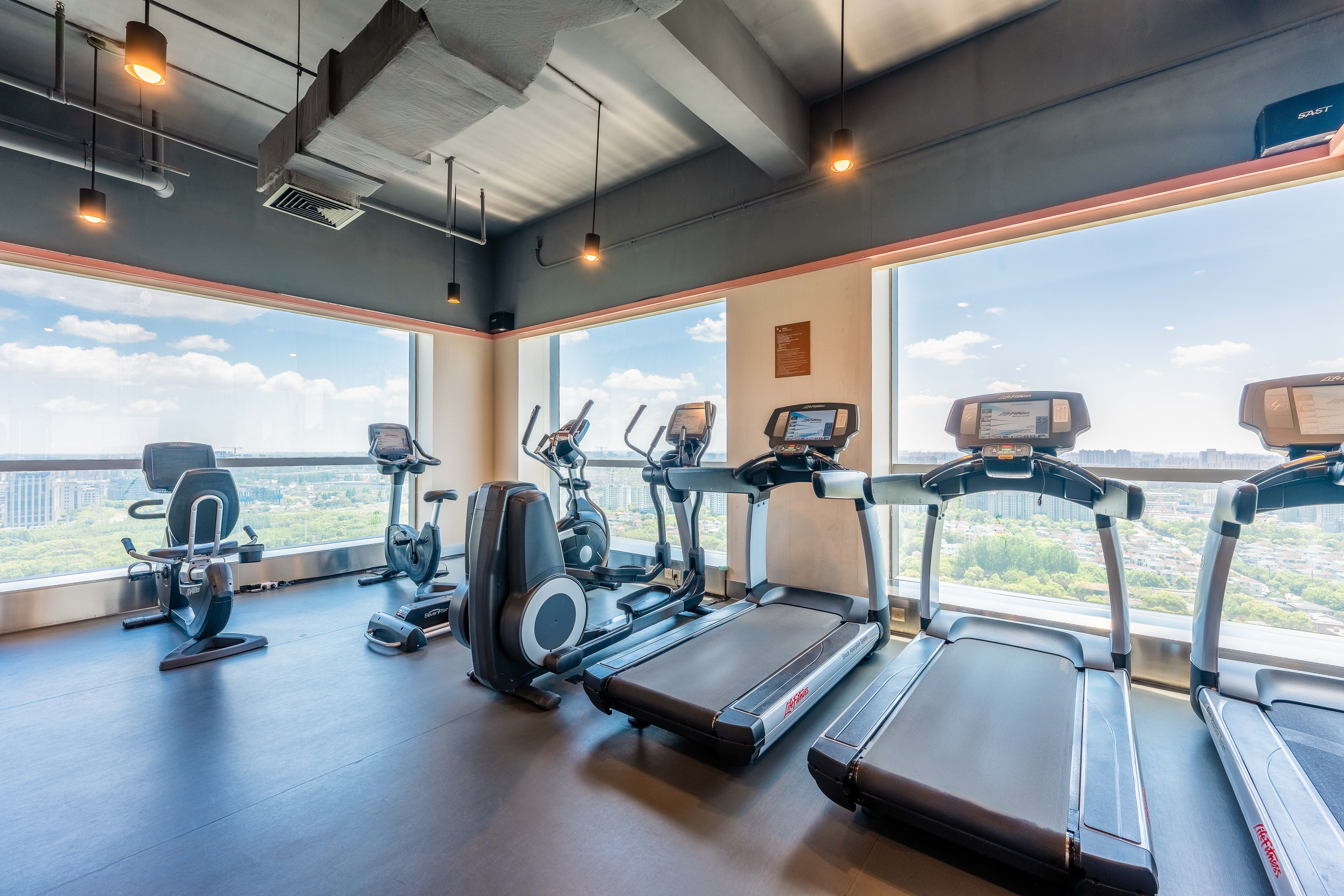 HOLIDAY INN SHANGHAI PUDONG KANGQIAO 24/50