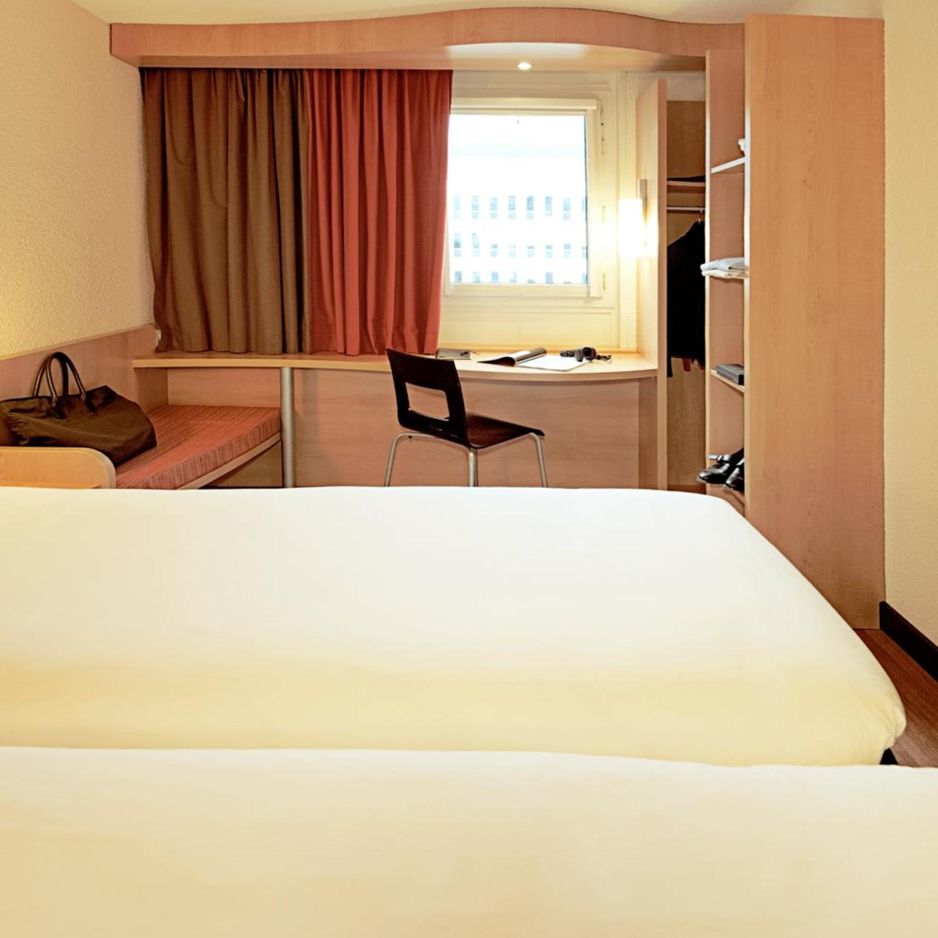 STANDARD, TWIN BEDS