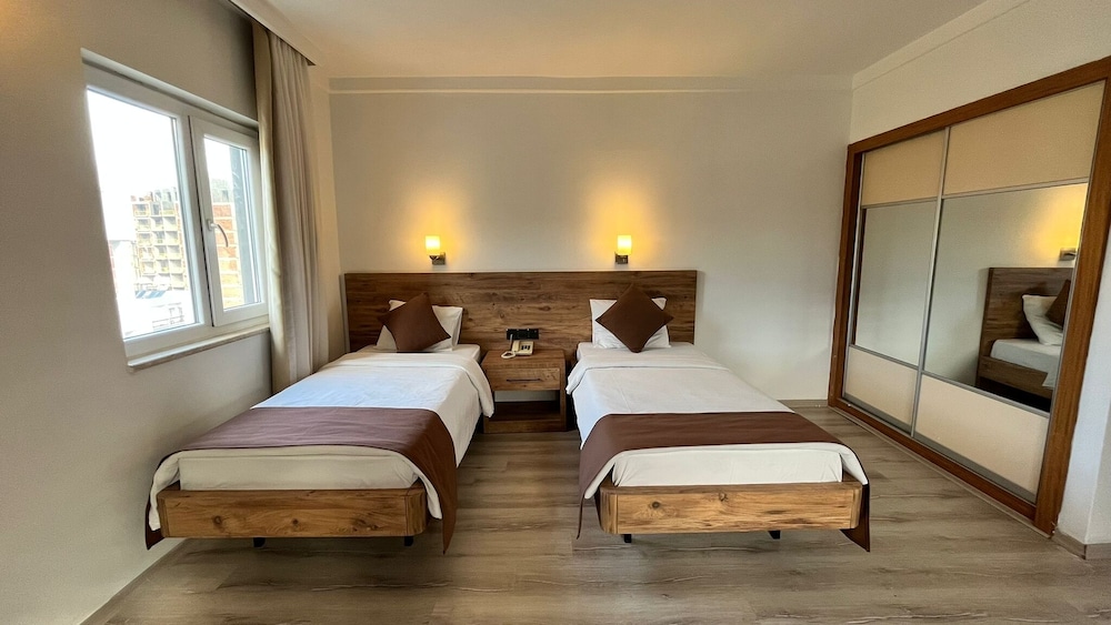 Uptown Buyuk Anadolu Girne Hotel 9/34