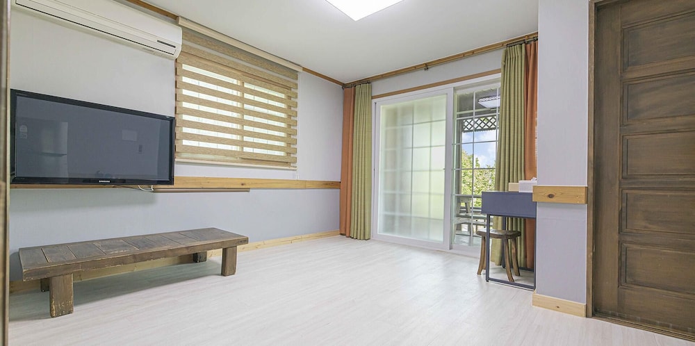 Gyeongju Cabin House Pension 9/50