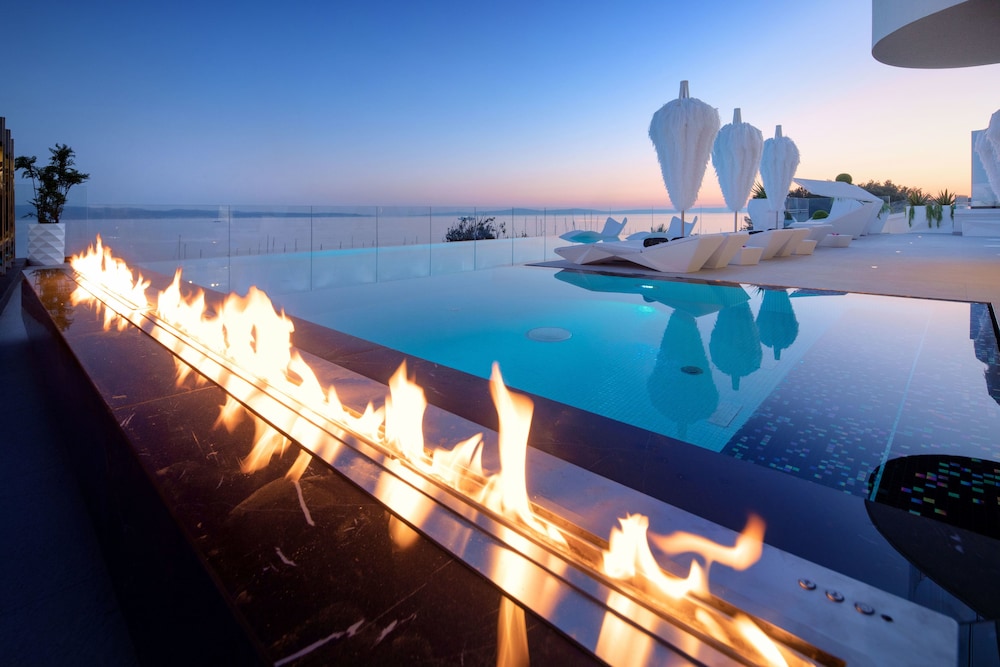 All Suites Hotel Posh 59/65