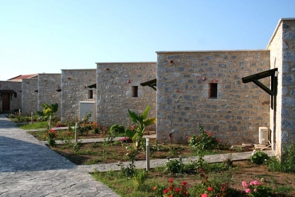 AKTAION RESORT 3/52