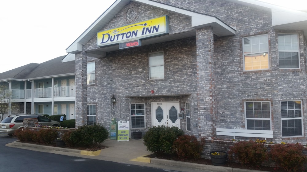 Dutton Inn 61/67