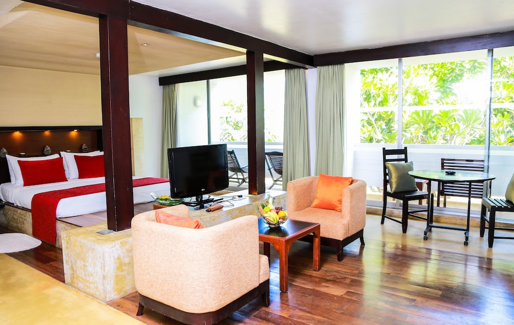 Pegasus Reef Hotel 45/75