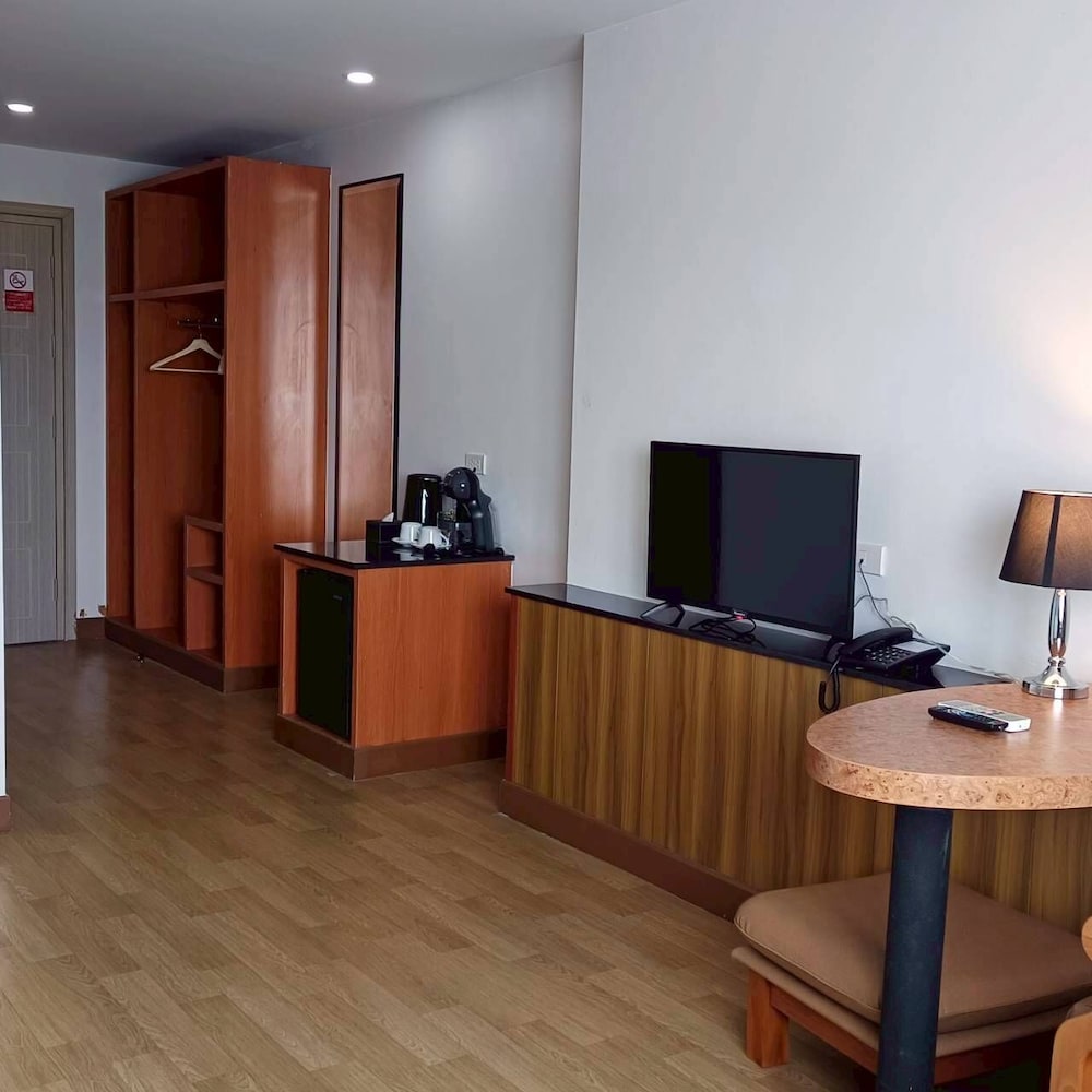 NJOY Prestige Grand Hotel Don Mueang 62/70