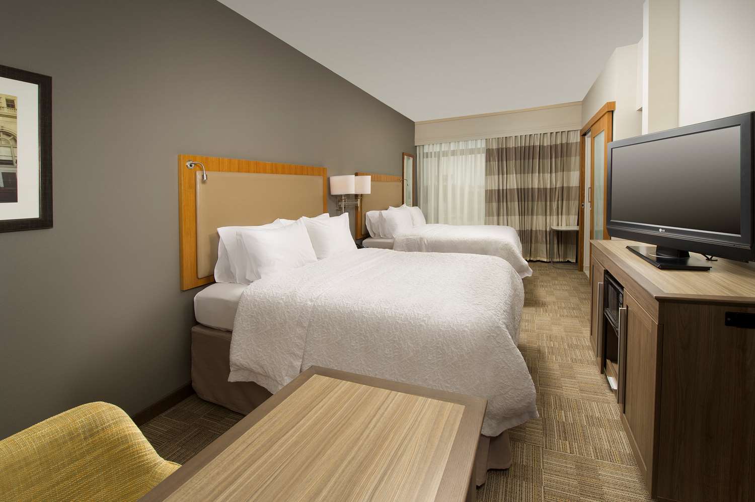 Studio, 2 Queen Beds, Bathtub, Accessible