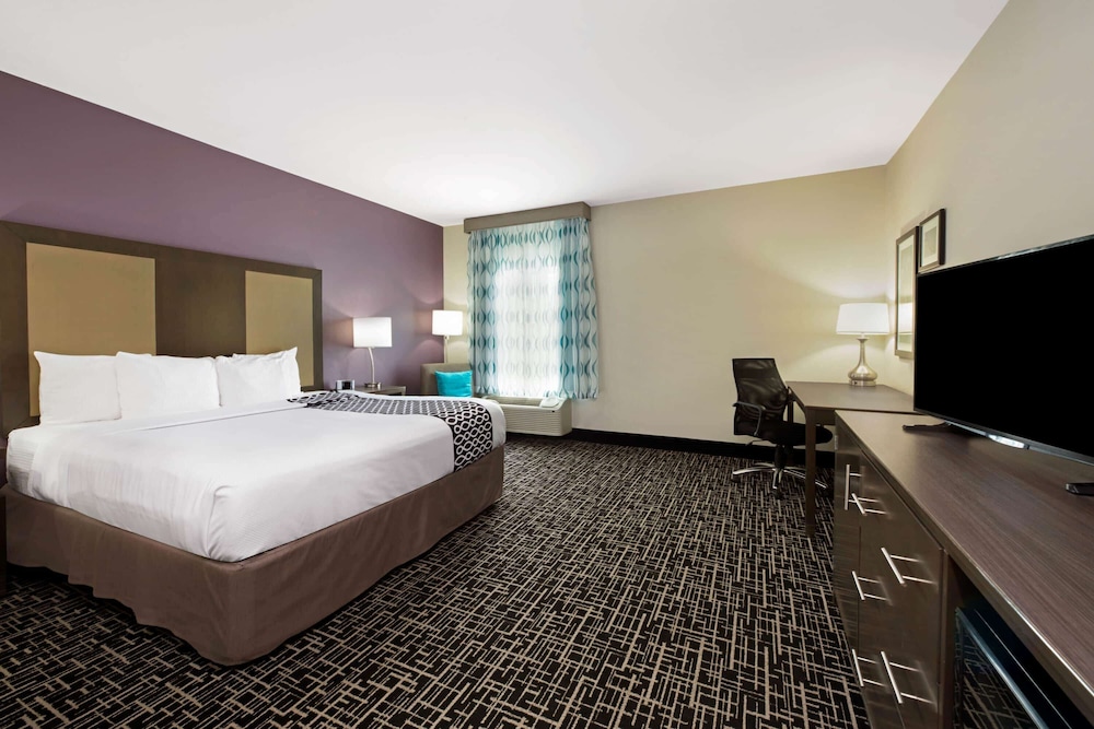 La Quinta Inn And Suites By Wyndham Lake Charles - Westlake 24/45