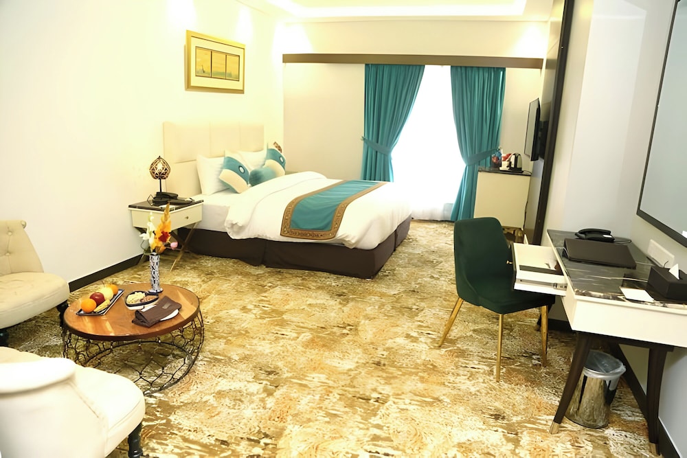 Best Western Plus Grand Hotel Multan 26/61