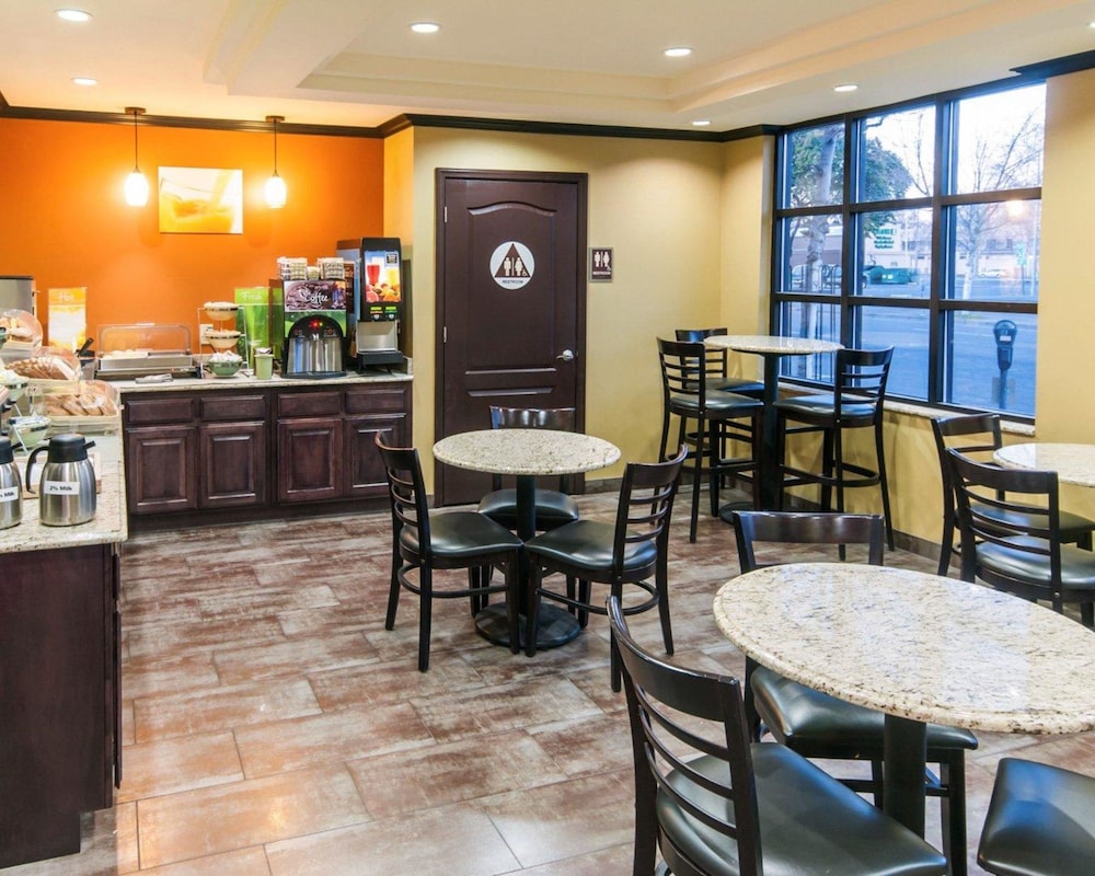 Quality Inn Near Chico State 25/32