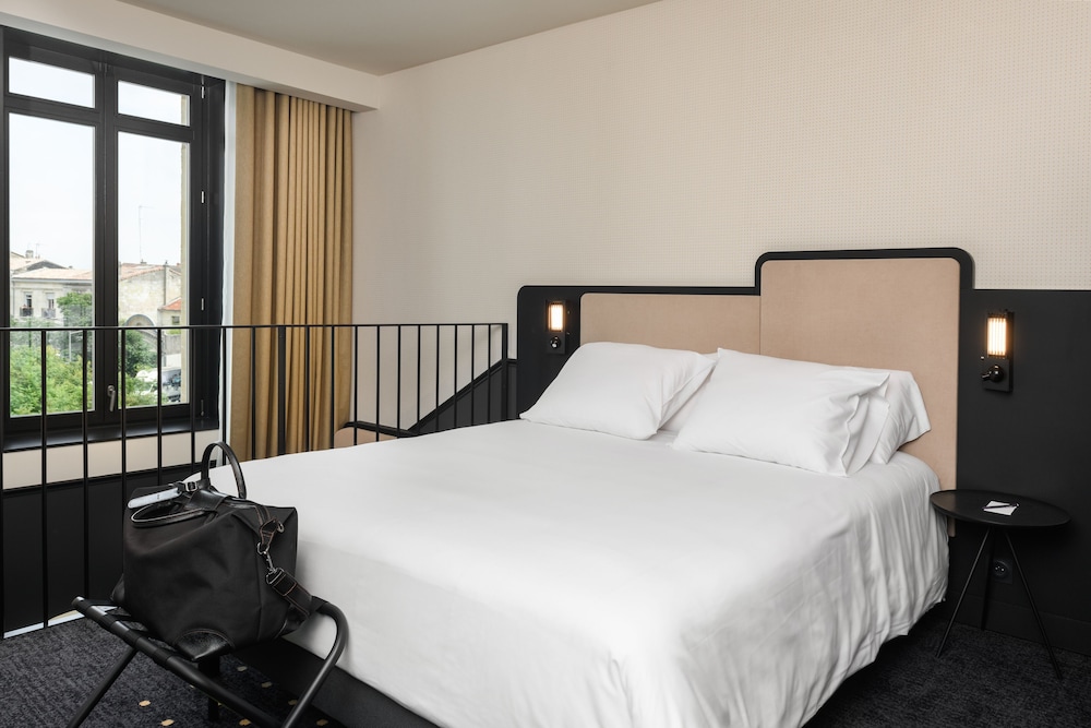 Mercure Bordaux Gare Atlantic 25/76