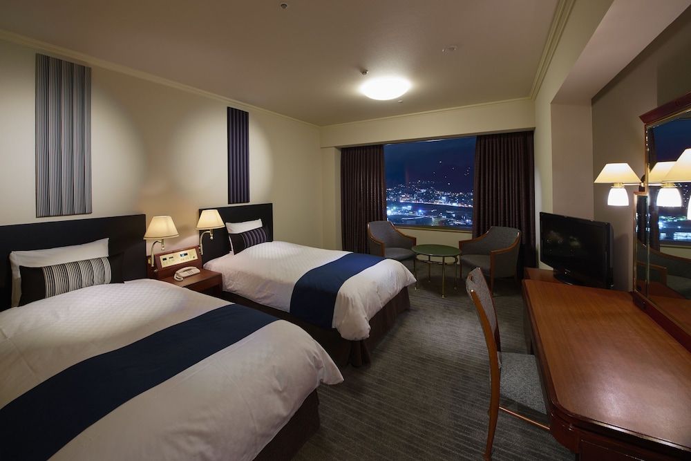 Room, Twin Beds, Superior Floor