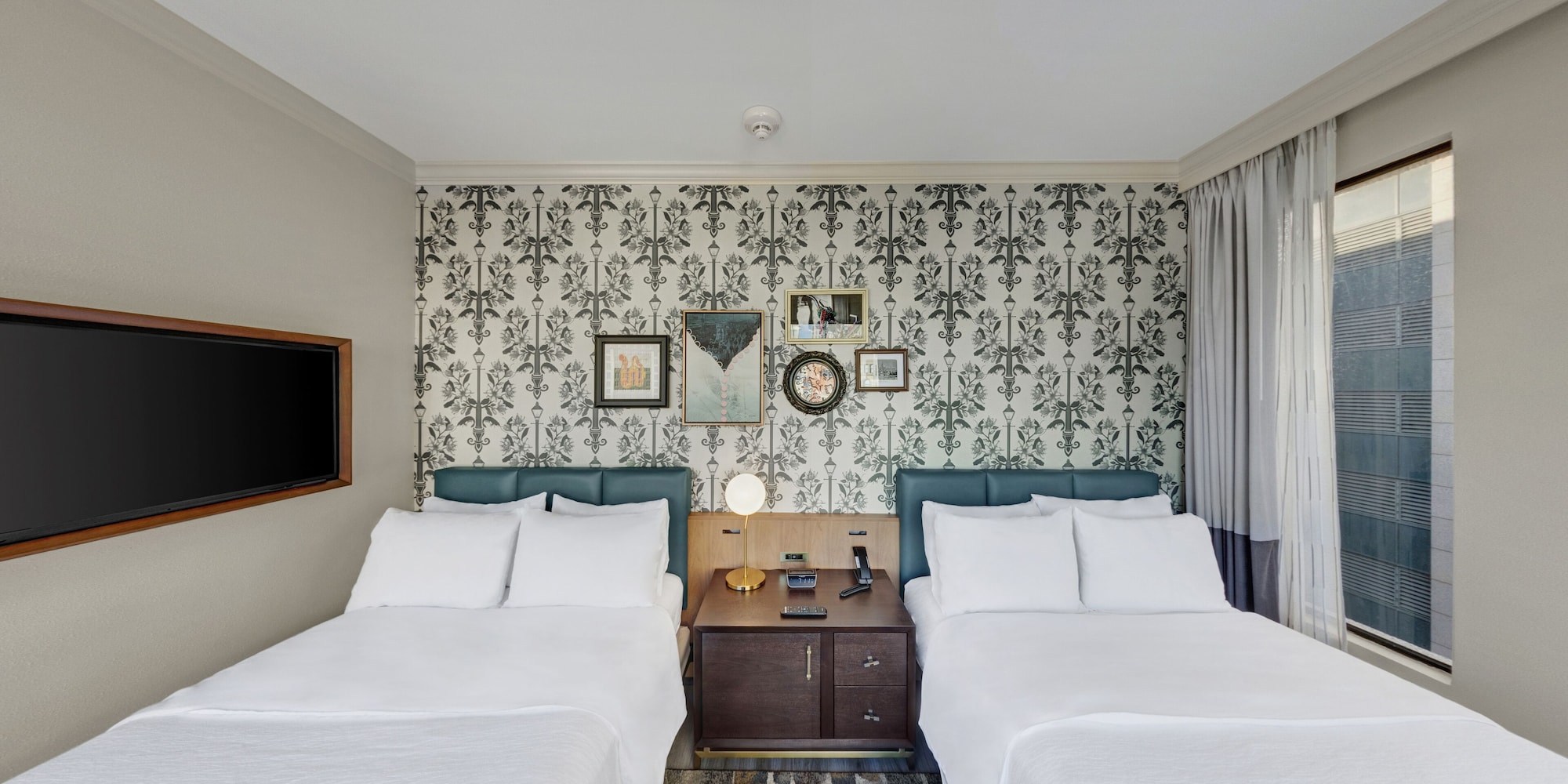 Standard, 2 Queen Beds, Accessible, Hotel Indigo New Orleans French Quarter 4/6
