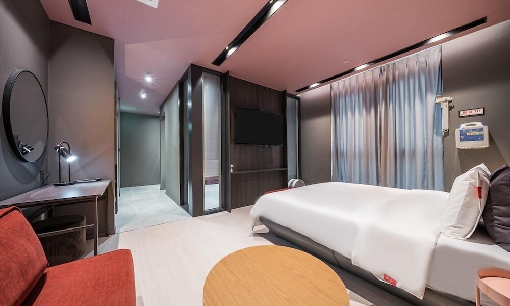 LUXURY, BUILDING A